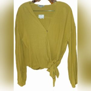 Madewell NWT Wrap Top Size Medium Yellow Long Sleeve Knot Bottom Snaps